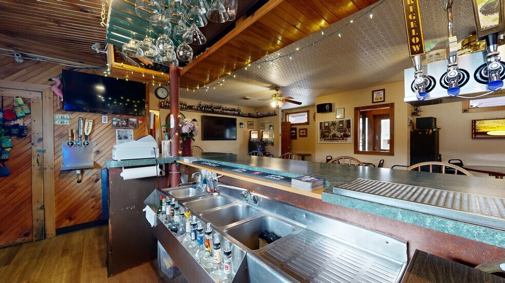 More Photos Of 695 Lisbon St, Lisbon Restaurant For Sale