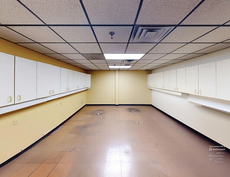 More Photos Of 12450 Automobile Blvd, Clearwater Warehouse For Sale