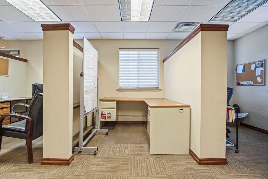 More Photos Of 1006 24th Ave NW, Norman Office For Sale