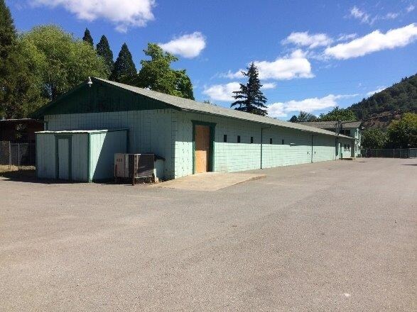 More Photos Of 5309 Rogue River Hwy, Rogue River Warehouse For Sale