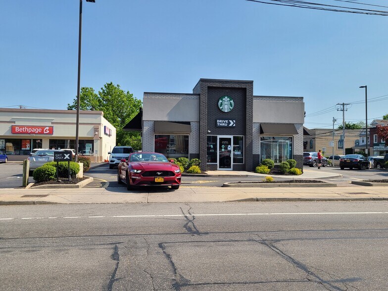 More Photos Of 90 Jericho Tpke, Mineola Freestanding For Lease