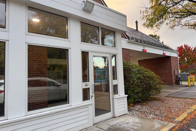 More Photos Of 1070 North Ave, Burlington Bank For Lease