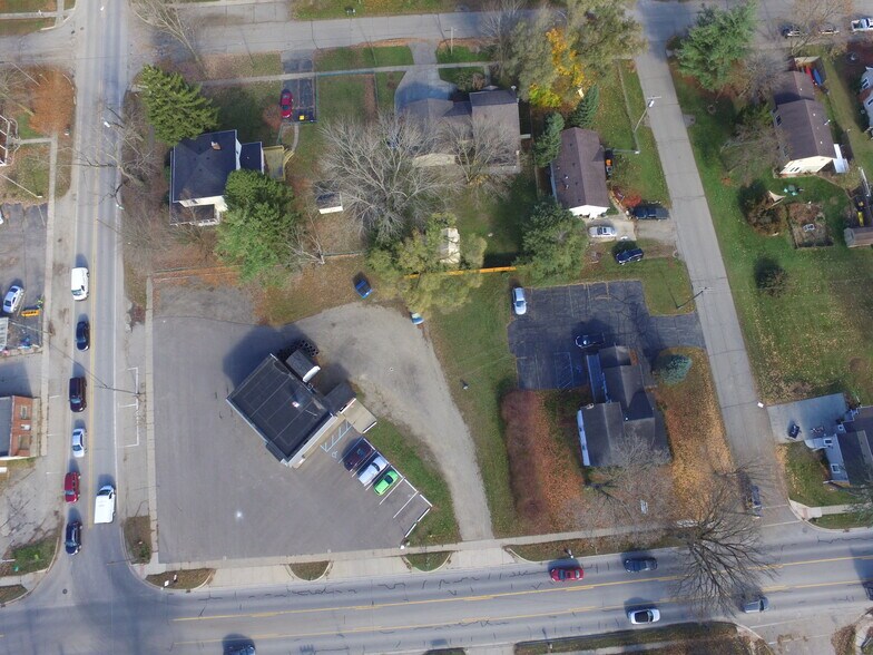 More Photos Of 509 E Main St, Pinckney Auto Repair For Sale