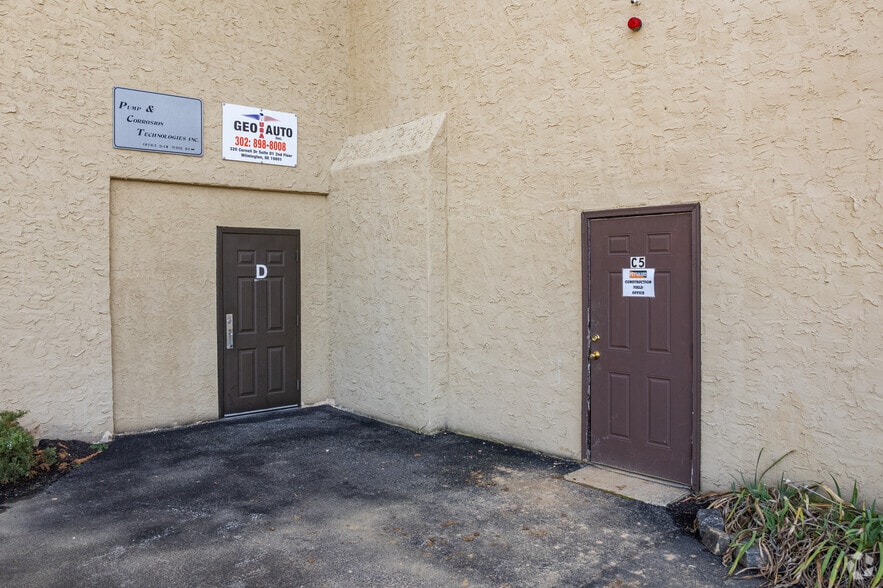 More Photos Of 300 Cornell Dr, Wilmington Light Distribution For Lease