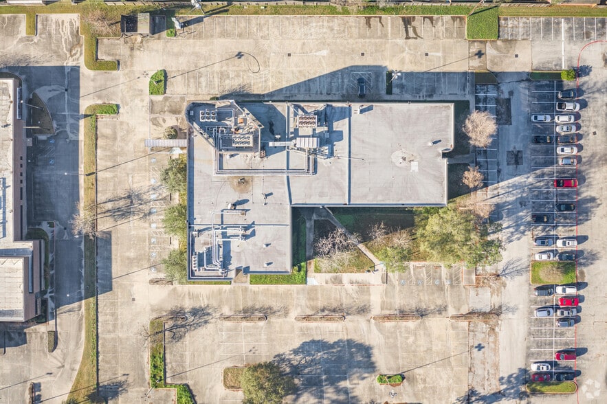 More Photos Of 1140 Cypress Station Dr, Houston Medical For Sale