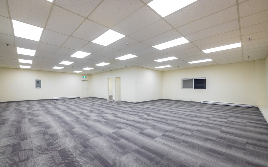 More Photos Of 2620 Simpson Rd, Richmond Warehouse For Sale