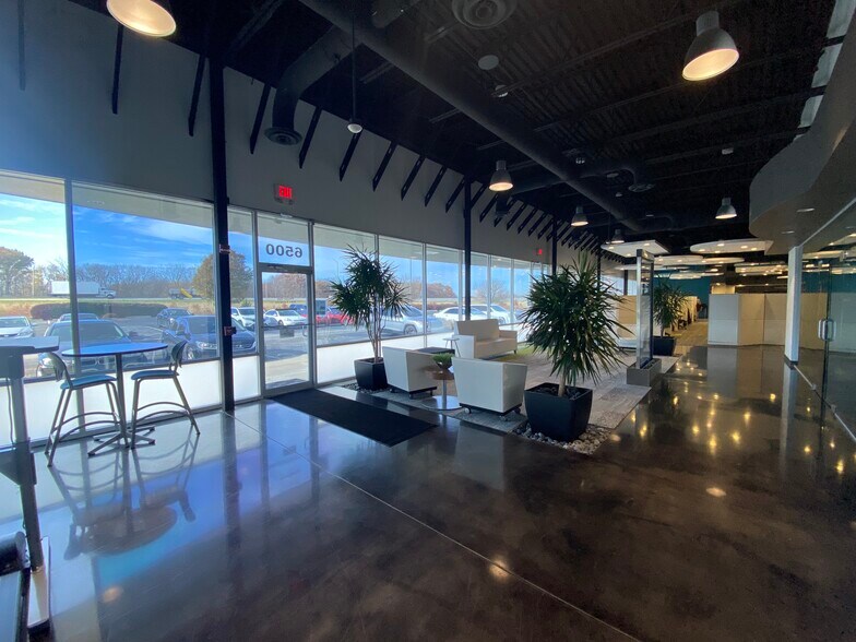 More Photos Of 6500 Technology Center Dr, Indianapolis Light Distribution For Lease