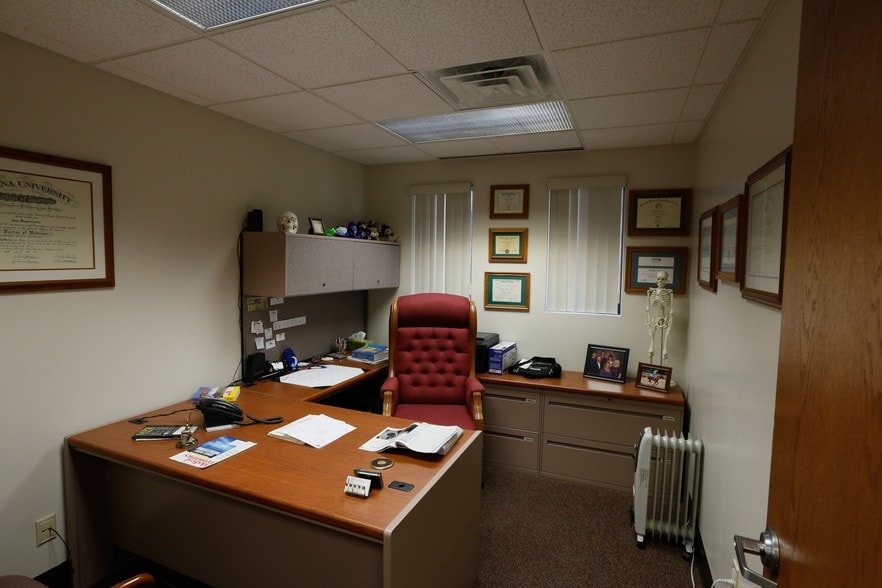 More Photos Of 349 W 1st St, Albany Medical For Sale