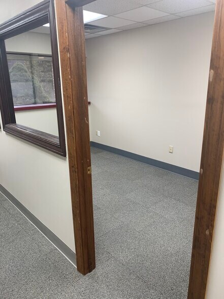 More Photos Of 25000 N River Rd, Harrison Township General Retail For Lease