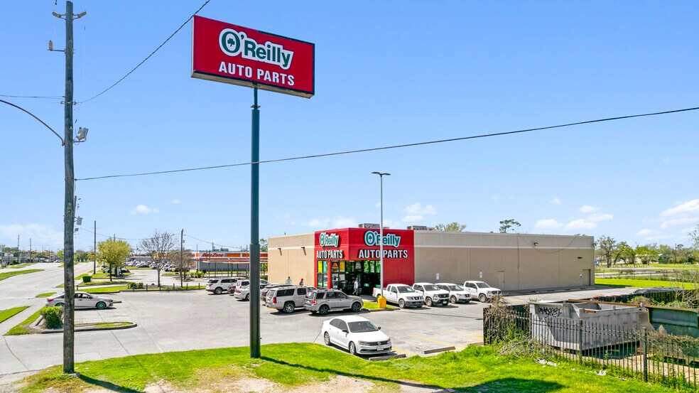 More Photos Of 1204 Federal Rd, Houston Auto Repair For Sale
