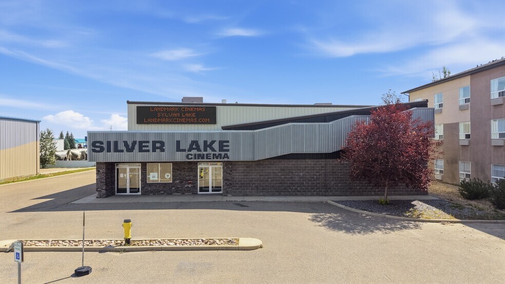 More Photos Of 9 Beju Industrial Dr, Sylvan Lake General Retail For Sale