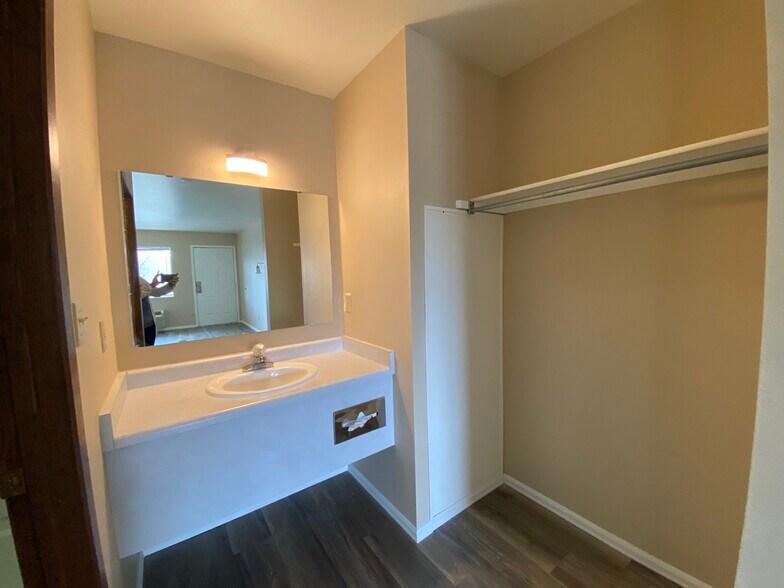 More Photos Of 206 E Main St, Rangely Apartments For Sale