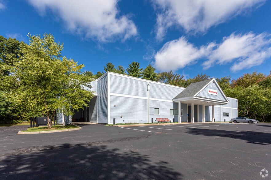Primary Photo Of 29 Bartlett St, Marlborough Office For Sale