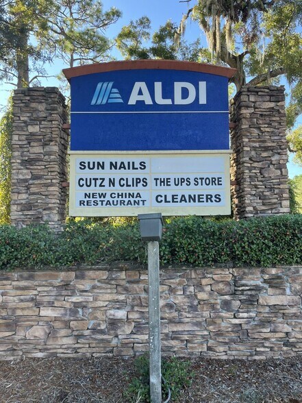 More Photos Of 17621-17649 Gunn Hwy, Odessa General Retail For Lease