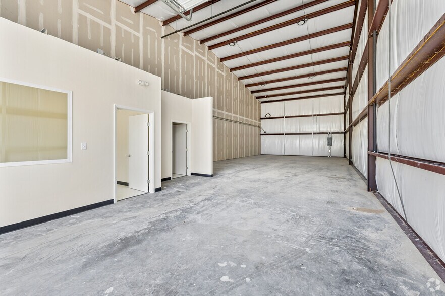 More Photos Of 12338 Spring Cypress Rd, Tomball Unknown For Lease