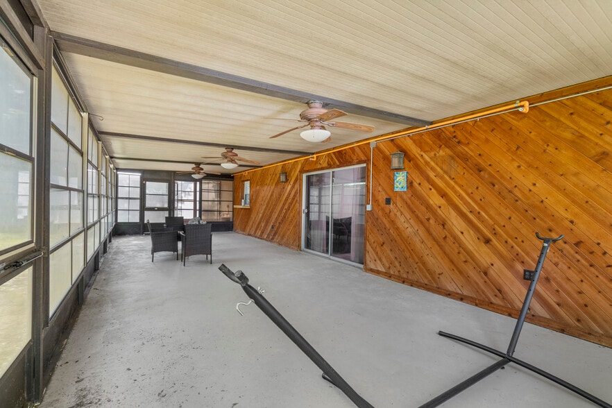 More Photos Of 207 W Wheeler Rd, Seffner Assisted Living For Sale