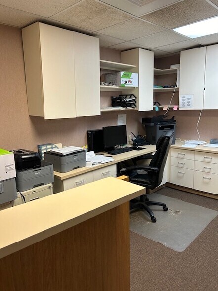 More Photos Of 140 Strollings Ave, Logan Office For Sale