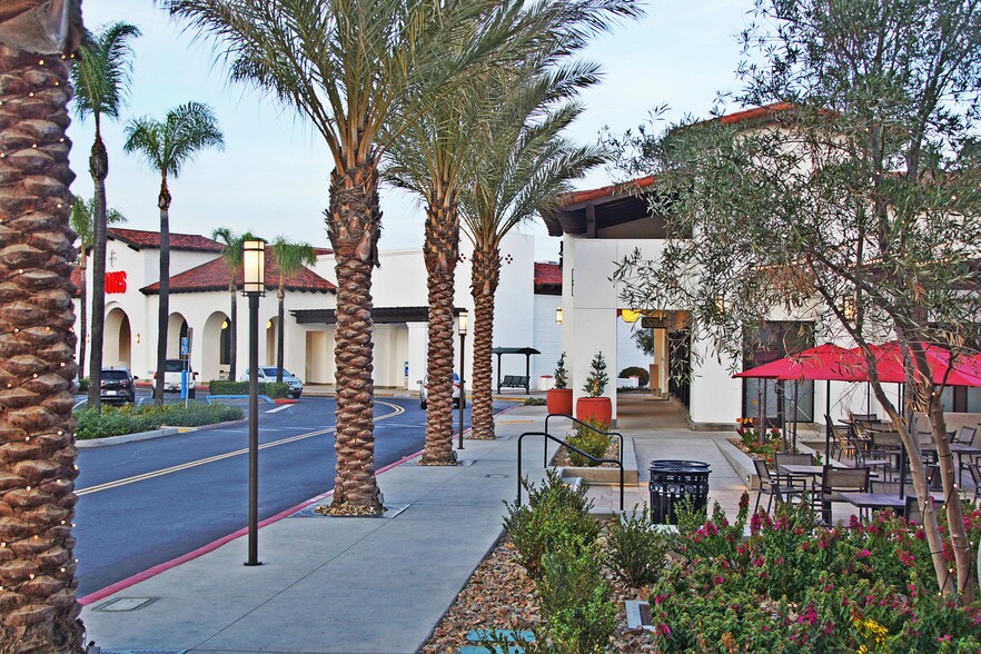 More Photos Of 11986 Bernardo Plaza Dr, San Diego Unknown For Lease