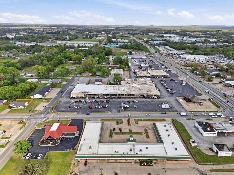 More Photos Of 151 Highway 412, Siloam Springs Unknown For Lease