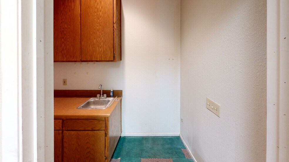 More Photos Of 7816 Uplands Way, Citrus Heights Office For Sale