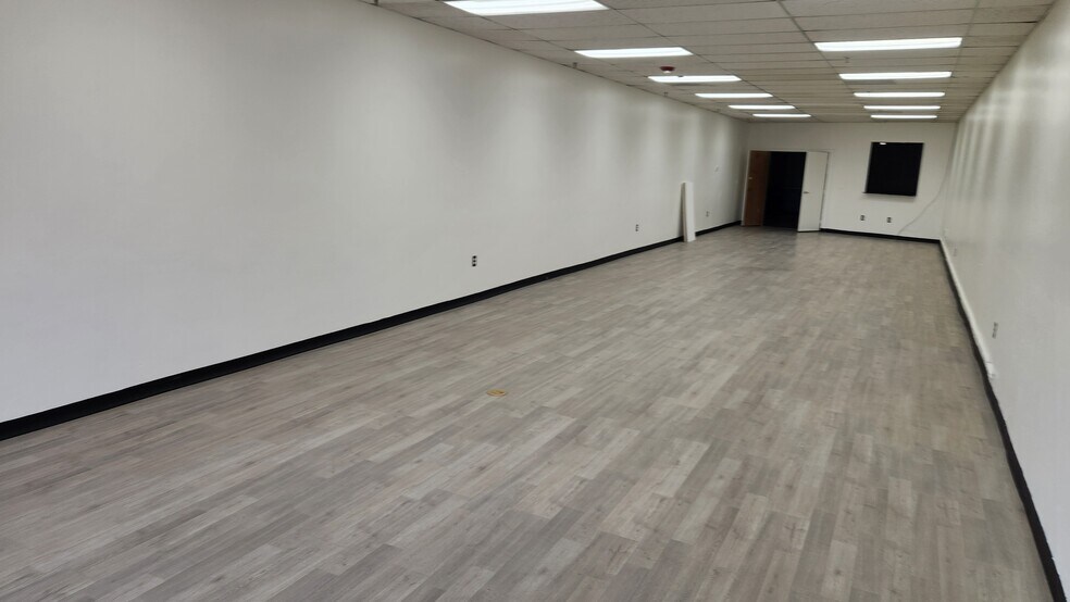 More Photos Of 418 N 175 E, Logan Storefront Retail Office For Lease