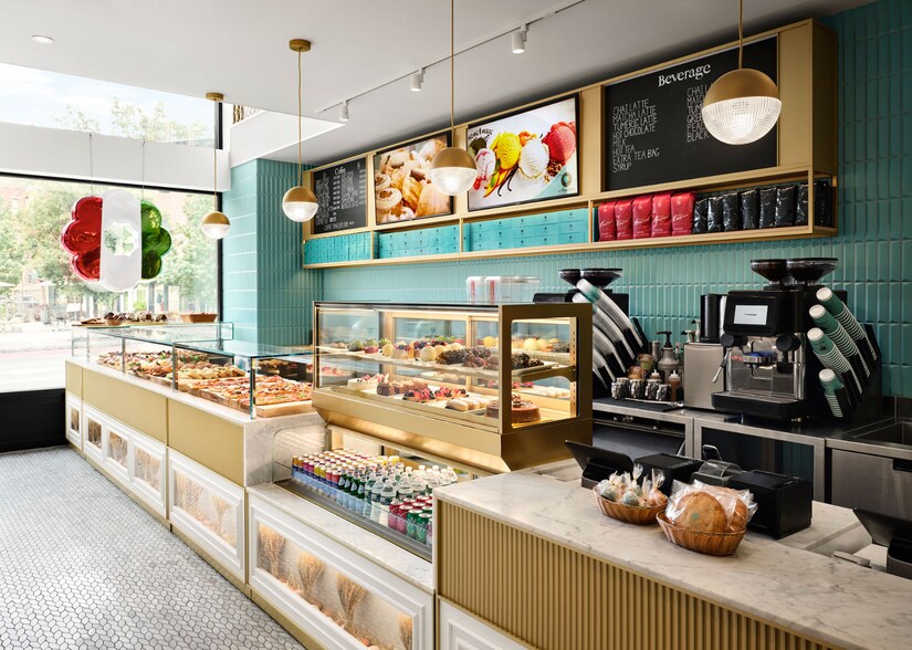 More Photos Of 660 Fulton St, Brooklyn Restaurant For Lease