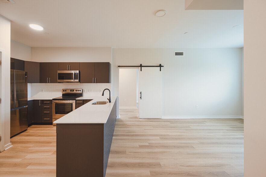 More Photos Of 331 Justison St, Wilmington Apartments For Lease