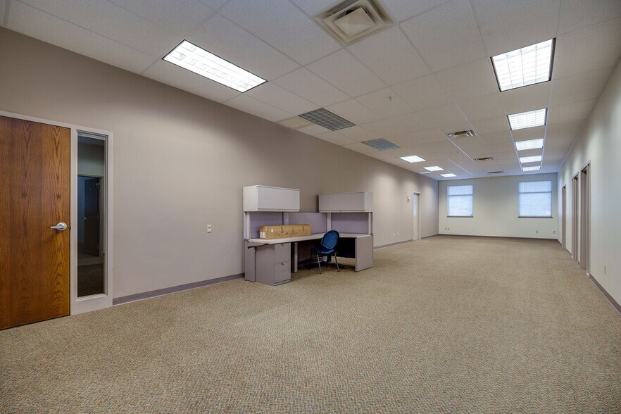 More Photos Of 8261 State Route 235, Dayton Light Manufacturing For Sale