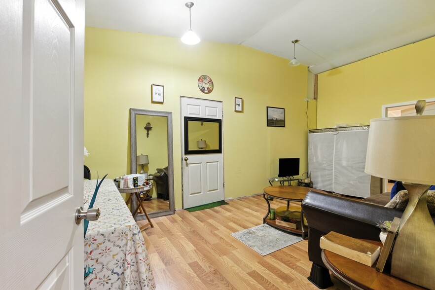 More Photos Of 303 N Pond St, Toccoa Religious Facility For Sale