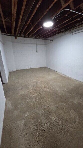 More Photos Of 403-411 W 6th St, San Pedro Storefront Retail Office For Lease
