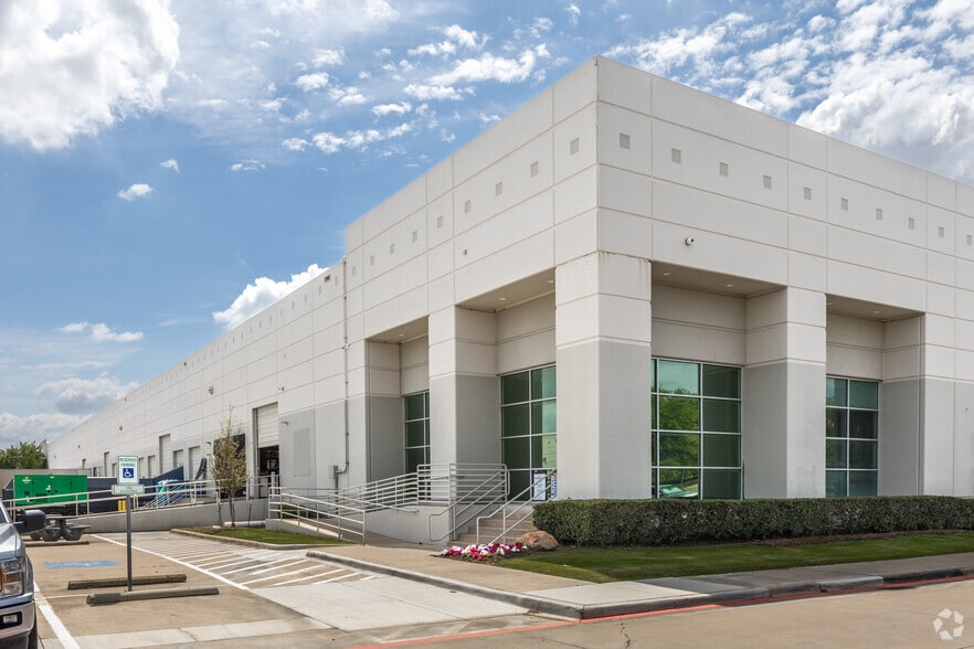 More Photos Of 1461 S Belt Line Rd, Coppell Unknown For Lease
