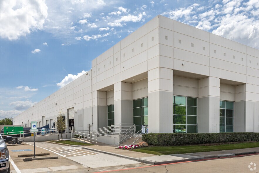 More Photos Of 1461 S Belt Line Rd, Coppell Unknown For Lease
