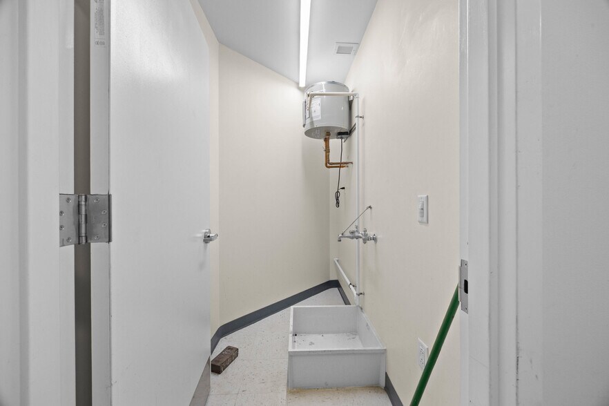 More Photos Of 65 W Broad St, Rochester Apartments For Lease
