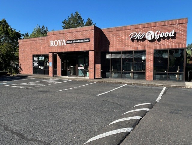 More Photos Of 16000-16118 Boones Ferry Rd, Lake Oswego Restaurant For Sale