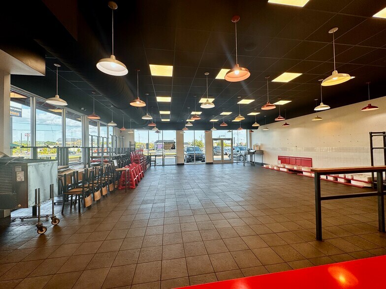 More Photos Of 5015 Hinkleville Rd, Paducah Restaurant For Lease