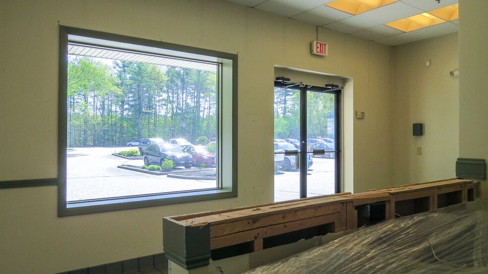 More Photos Of 2626 Brown Ave, Manchester Unknown For Lease