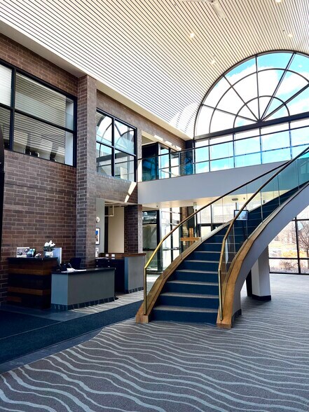 More Photos Of 12345 Portland Ave, Burnsville Flex For Lease