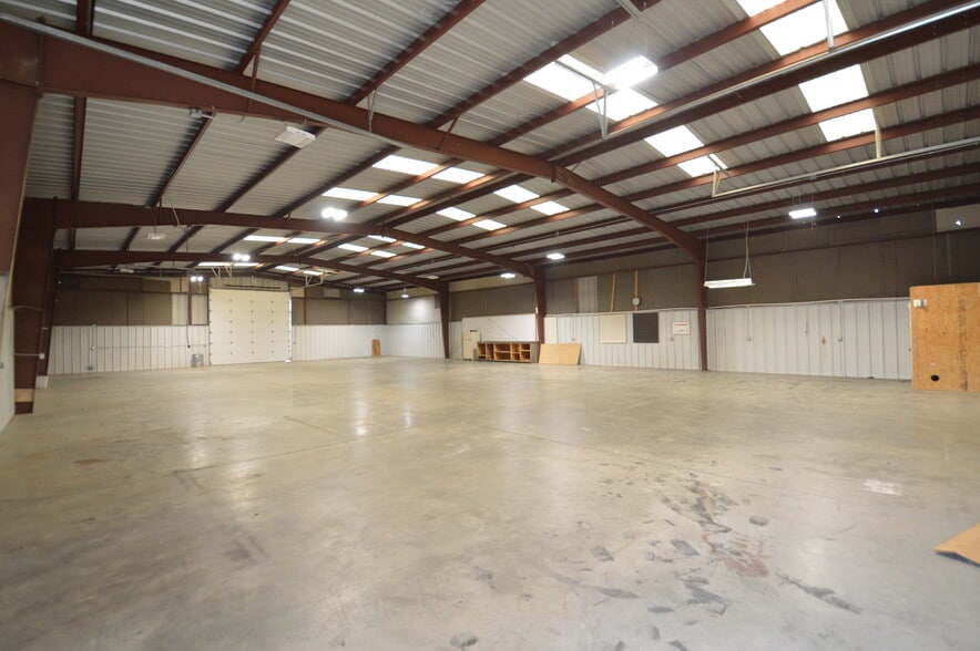 More Photos Of 6220 Hackers Bend, Winston-Salem Industrial For Lease