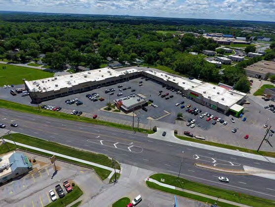 More Photos Of 312-344 S 291 Hwy, Liberty Unknown For Lease