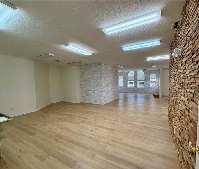 More Photos Of 4426-4428 5th W st, Bradenton Medical For Sale