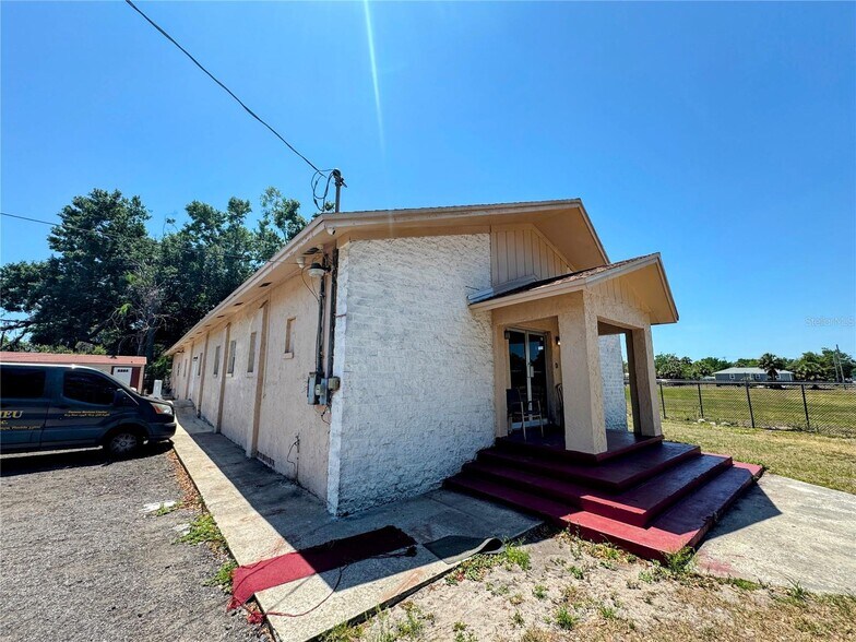 More Photos Of 3201 E Genessee St, Tampa Religious Facility For Sale