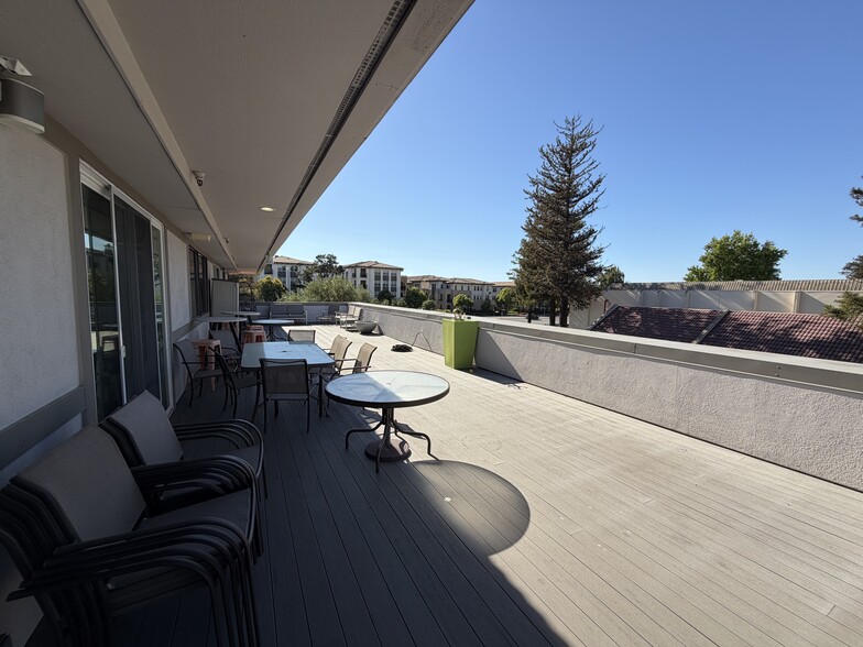 More Photos Of 1570 Oakland Rd, San Jose Research And Development For Sale