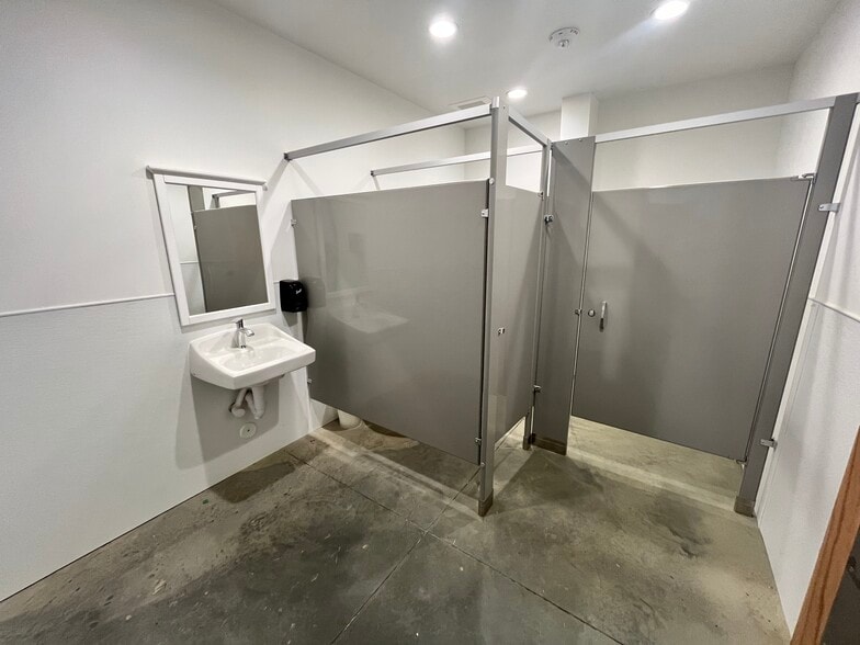 More Photos Of 1188 W Utah Ave, Tooele Warehouse For Sale