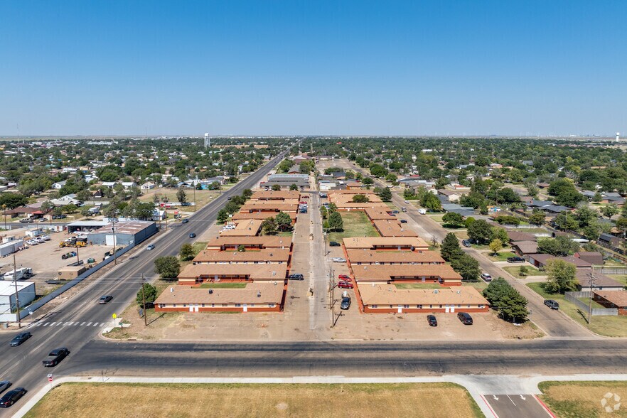 More Photos Of 1725 E 1st St, Dumas Multifamily For Sale