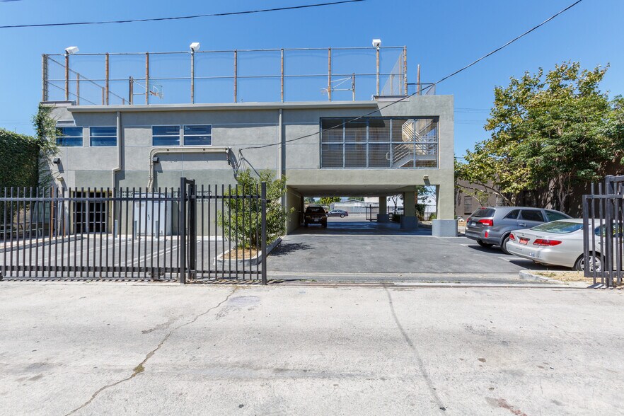 More Photos Of 1512 W Slauson Ave, Los Angeles Schools For Lease
