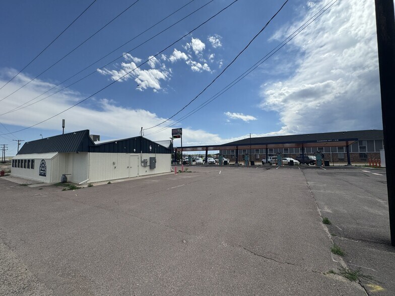 More Photos Of 290 Main St, Limon Restaurant For Lease