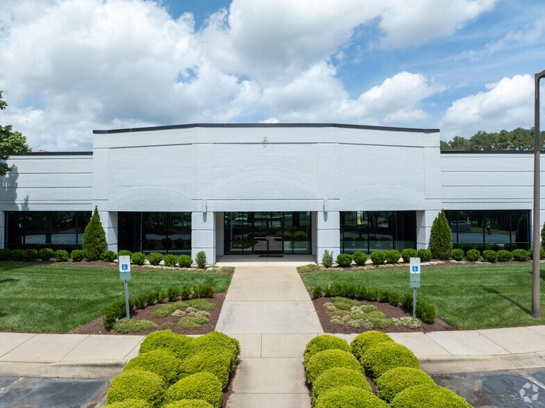More Photos Of 4025 Stirrup Creek Dr, Durham Research And Development For Lease