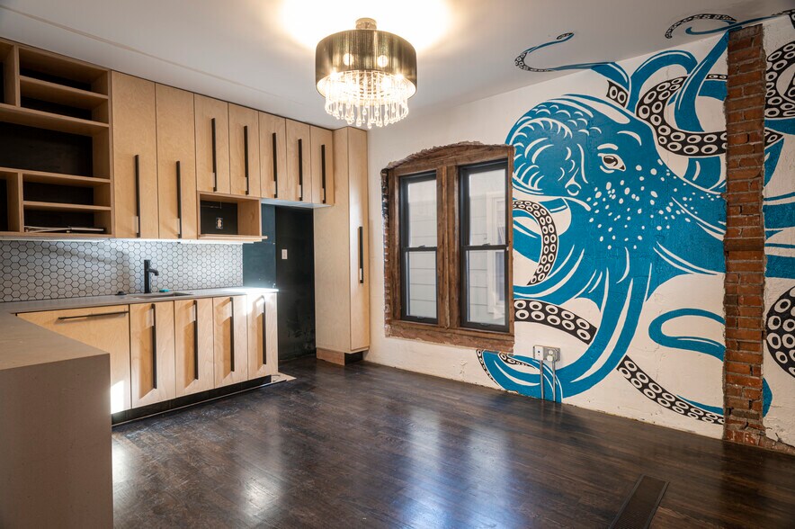 More Photos Of 1720 15th St, Boulder Storefront Retail Office For Sale