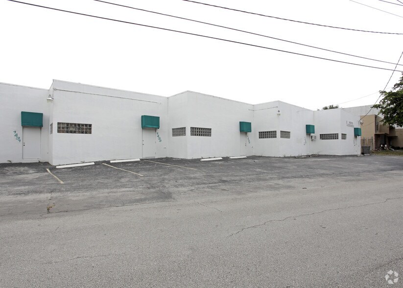 More Photos Of 1421-1439 NE 13th Ave, Fort Lauderdale Warehouse For Lease