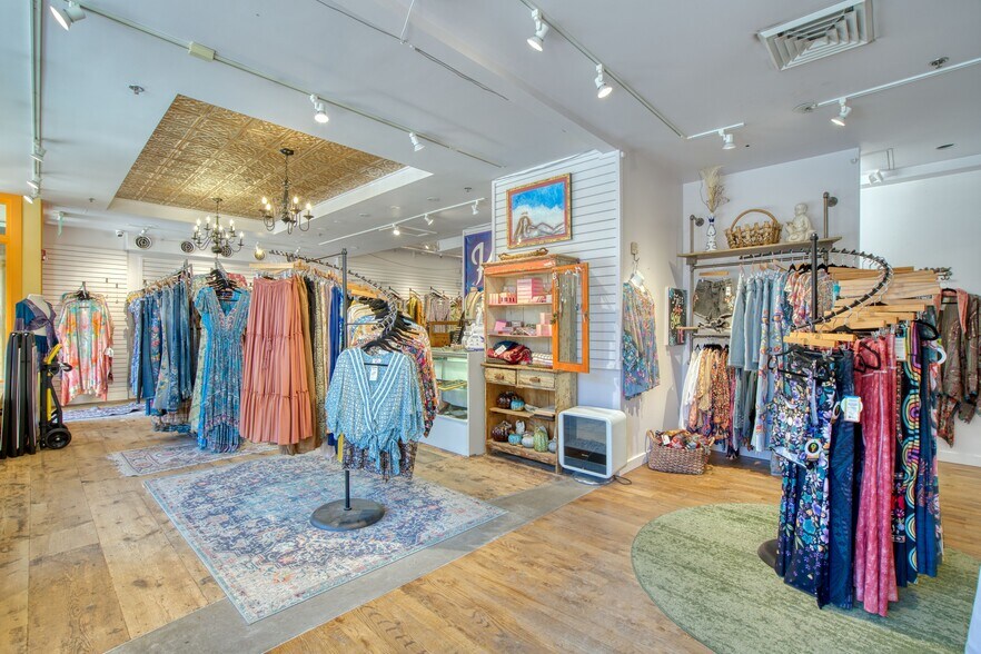 More Photos Of 1909 9th St, Boulder General Retail For Sale